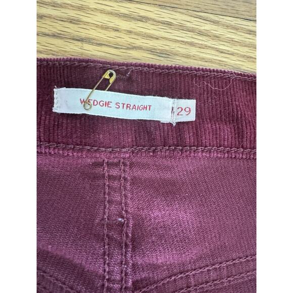 Levis Wedgie Jeans Size 29 Burgundy Corduroy Button Fly High Rise Ankle Cropped - Picture 5 of 8